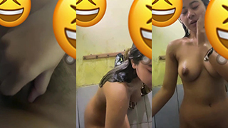 VCS Salma Alea Lagi Mandi Diliatin Pacar